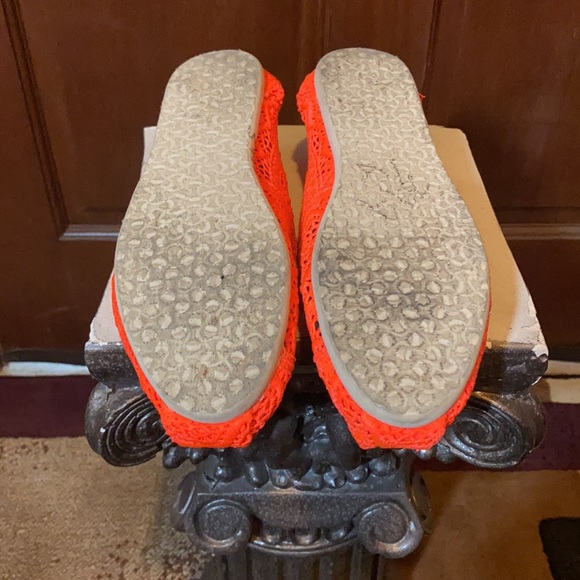 * TOMS orange lace crochet flats - Picture 5 of 5
